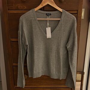 Splendid Light Gray V-Neck Sweater